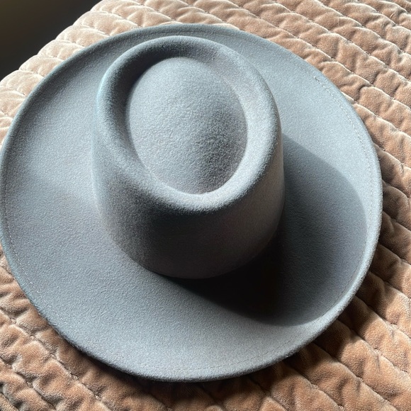 Gigi Pip wide brim hat *Never Worn - Picture 1 of 3